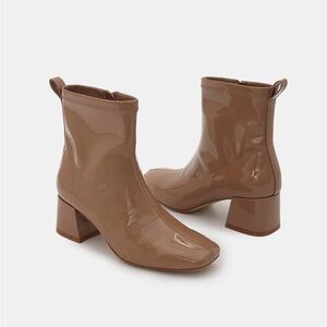 WYDR Studios Duchess Stretch Vegan Boots‎ NIB Size 9
